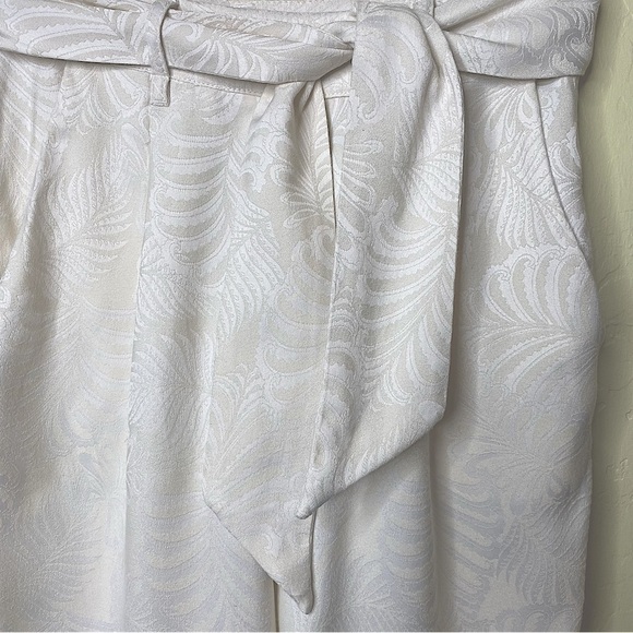 H&M Cream Ankle Length Trousers Pants with Belt & Pockets Size 6 - Picture 5 of 8